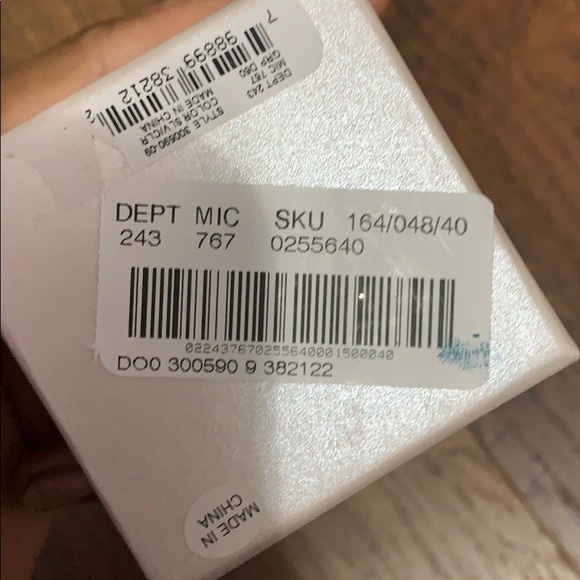 Dillard’s flower size 9 ring - Picture 6 of 6